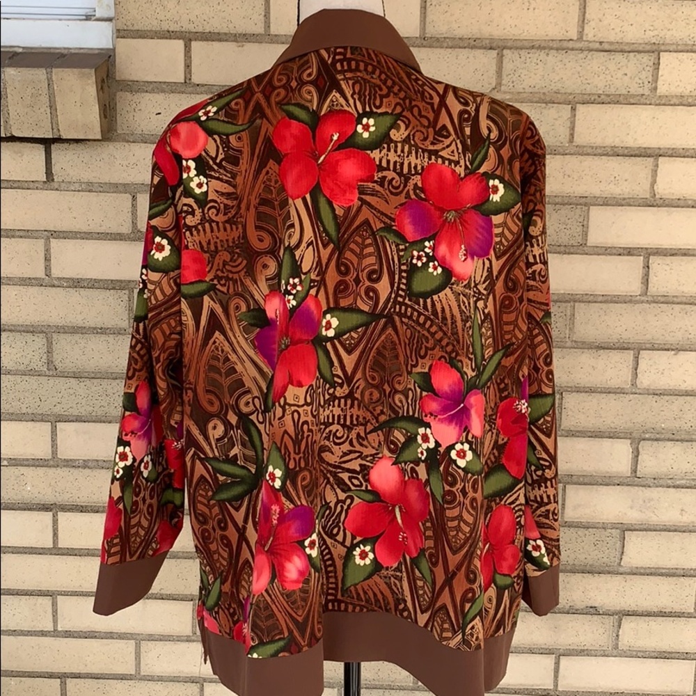 Maggie Sweet Brown Open Style Floral Print Top - Picture 3 of 10